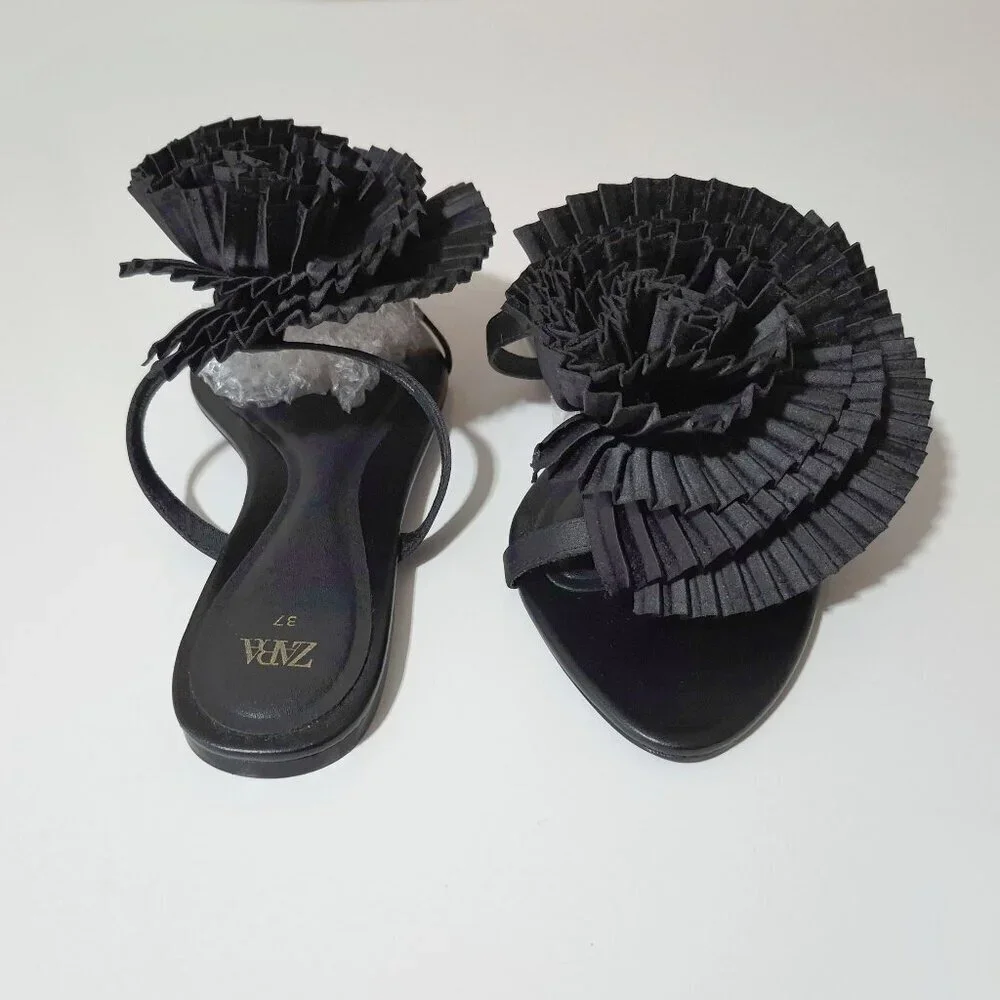 NWT Zara black pleated fabric floral detail flat sandals, EU 37 - Picture 12 of 14